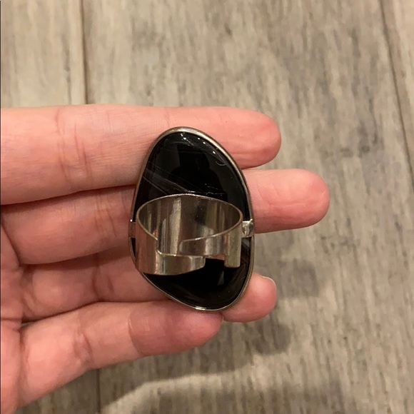 Adjustable large black stone cocktail ring - Picture 2 of 4